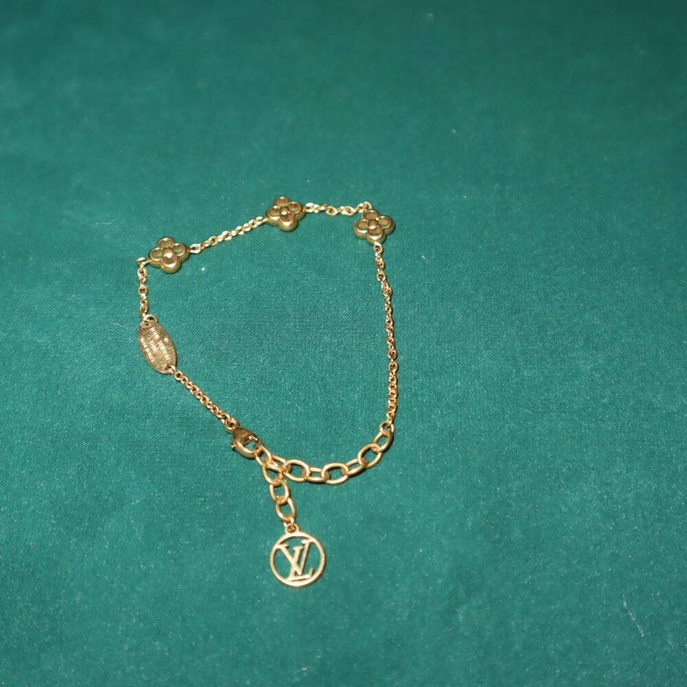 Pre-Owned Louis Vuitton Gold Bracelet